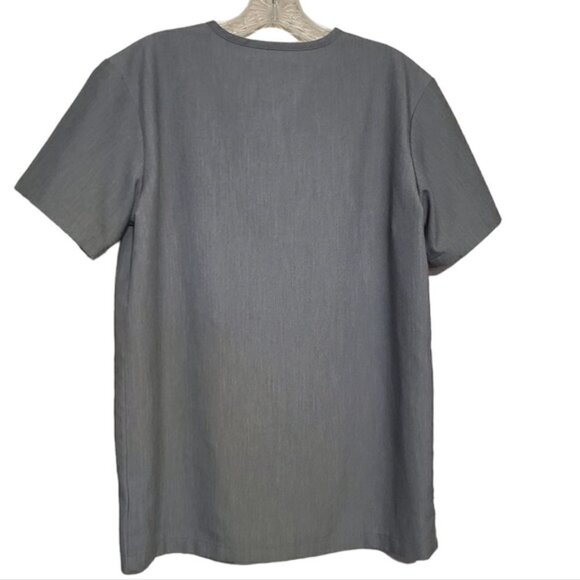 FIGS | Men's Gray Leon V-Neck One Double Pocket Scrubs Top (Size XS) - Picture 10 of 10